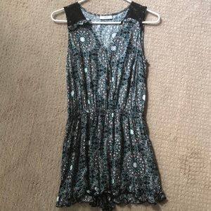 Floral v-neck romper with ruffles